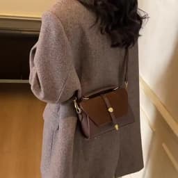 Elegant Faux Handbag with Adjustable Strap Golden-Tone Hardware and Flap Closure - Trendy Commuting Hobo Crossbody Bag for Women