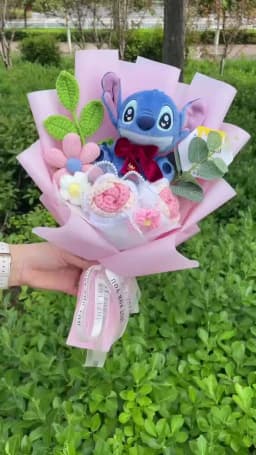 Genuine Stitch Plush Dolls Small Pendant With Artificial Flowers Handmade Bouquets Gifts For Valentine Graduation Christmas