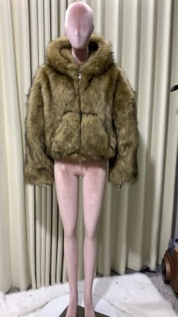 Lautaro Autumn Winter Chic Luxury Short Soft Thick Warm Hairy Shaggy Faux Fur Coat Women with Hood Zipper Fluffy Jacket 2024