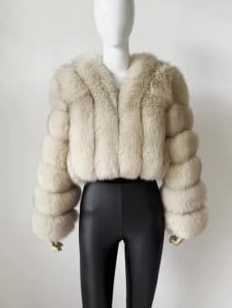 2023 New Short Style Real Fox Fur Coat Winter Woman Natural Warm Fashion Luxury