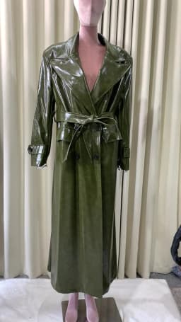 Spring Autumn Loose Extra Long Shiny Patent Faux Leather Trench Coat for Women Peaked Lapel Sahes Double Breasted Overcoat 2026