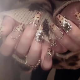 24pcs Autumn Leopard Pattern Fake Nail Tips Shiny Large Crystal French Wearable Press on Nails Spice Girls Fashion False Nails
