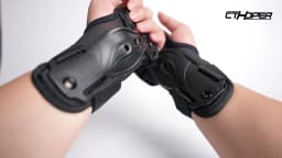 CTHOPER Skiing Wrist Guard Gloves Roller Skating Wrist Palms Protective Gear Wrist Support for Snowboarding Skateboard