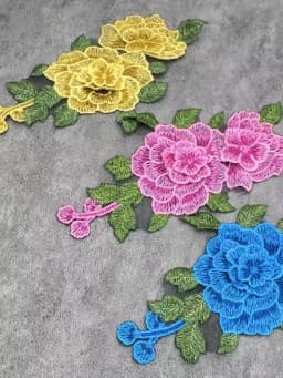 1 Pair Red Embroidery Rose Flower Sew On Patch Dress Hat Bag Jeans Applique Crafts Clothing Accessories 23*12CM