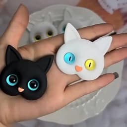 Cute Cat Face Hair Clips Cartoon Black White Kitten Hairpins Sweet Resin Barrettes for Women Girls Daily Party Hair Accessories