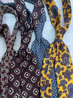 9cm Width Casual Winter Neckties Paisley Printed Neck Ties For Men Adult New Design Red Flower Silky Tie Wedding Daily Wear Gift