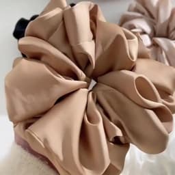 1pc Extra Large Faux Silk Fluffy, High Elasticity, Soft & Silky, Luxury Casual Comfortable Fashion Scrunchie For Women