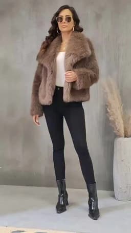 Women's Artificial Fur Coat with Large Lapel Short Fashionable Fox Fur Style Fluffy Plush Clothing for Ladies