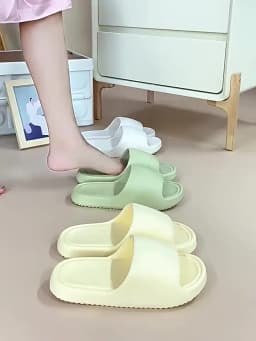 Soft Sole Eva Cloud Slippers Women Candy Colors Platform Home Slides Woman 2026 Summer Non Slip Beach Flip Flops Female Sandals