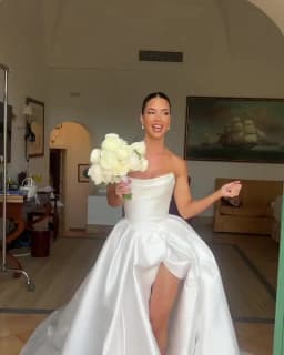 Customized Simple Stain Strapless Pleats A-Line High Side Slit Wedding Dress Pastoral Sleeveless Boat Neck Backless Lace Up 2026