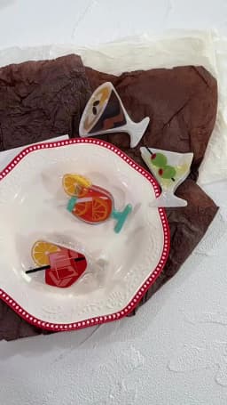 1pc Goblet Cocktail Grab Clip, Hawaii Summer Beach Iced Tea, Orange Soda, Coffe Novel Creative Drink Large Hair Clip Shark Clip