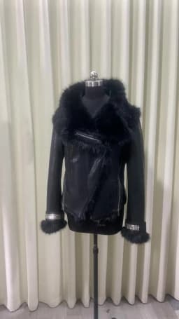 Lautaro Autumn Winter Short Black Thick Warm Soft Shaggy Faux Sheepskin Coat Women Luxury Designer Clothes Fluffy Jacket 2026