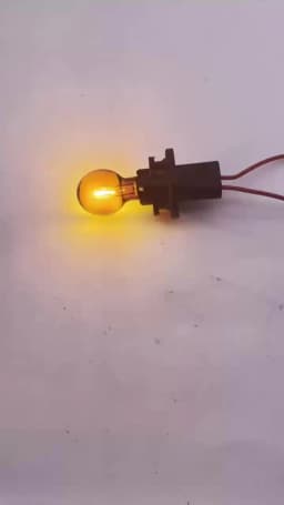 2PCS Original PH24WY Amber Halogen 12V Amber Lamp For Audi A4 A5 Q5 S4 Cadillac CTS VW SKODA GMC Lincoln Turn Signal Lights 12V