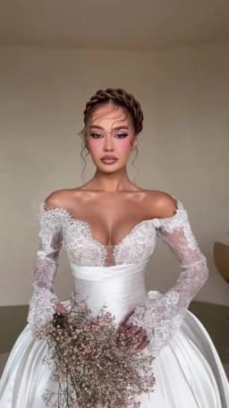 Julia Kui Custom Made Luxury Satin Puffy Wedding Dresses Off Shoulder Full Sleeves Sweetheart Lace Pleats Ball Gown Bride Gowns