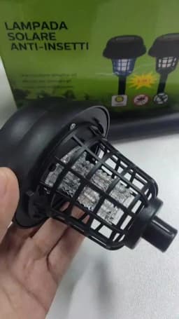 2/4pcs Solar Bug Zapper Waterproof,Outdoor Mosquito Zapper, Lighting Mosquito Repellent Lamp for Indoor Outdoor Use Garden Patio