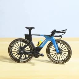 Realistic 6 Alloy Road Bike Model - Collectible Toy for All Ages Ideal Gift for Halloween Christmas And Birthdays