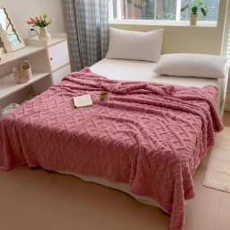 Ultra-Soft 3D Plush 1pc Luxurious Fleece Blanket - Dense Weave for Exceptional Warmth, Cozy Flannel Throw