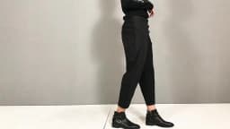 [EAM] High Elastic Waist Black Asymmetric Casual Pants New Loose Fit Trousers Women Fashion Tide Spring Autumn 2026 1DF4648