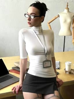 Minimalist Solid Mock Turtleneck Women Top Half Sleeve Slim Fitted Stretch Knit Basic Tee Elegant Office Commuter Layering Shirt