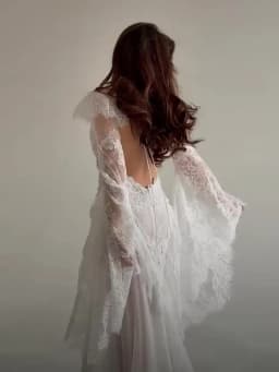 Mouzhetee A-Line Elegant Backless Lace Appliques Wedding Dresses Long Sleeve Brides Gown Custom Made 2026