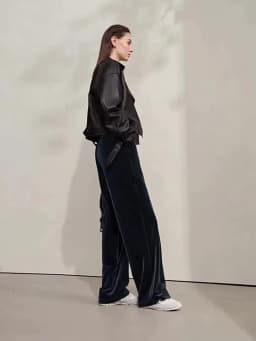 AMII Women's Pants Wide-leg Solid Knitted Pants Casual Woman Trousers 2025 Autumn New Retro Versatile Ladies Clothing 12523110