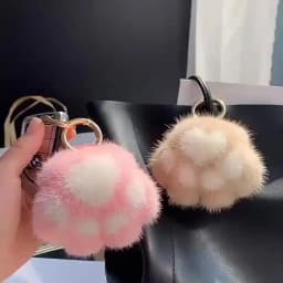 Multi-Color Cute Cat Paw Keychain Fluffy Faux Fur Keychain Soft Plush Couple Keychain Plush Car Key Ring Bag Pendant