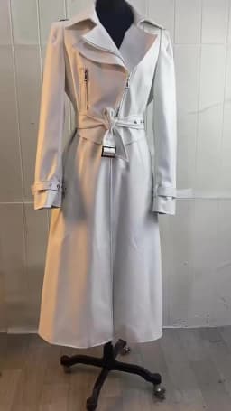Mauroicardi Spring Autumn White Fitted Long Pu Leather Coat Women Zipper Belt Elegant Chic Luxury Designer Fake 2 Clothes 2024