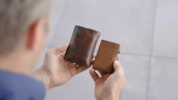 Pop-Up Credit Card Case with RFID Protection Genuine Leather Wallet with Compartment for Notes and Coins for Men and Women
