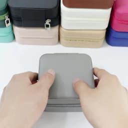 1 Pc Portable Travel Mini Jewelry Box Leather Jewelry Ring Necklace Organizer Case Storage Gift Box Girls Women