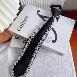 A Handcrafted Tie with Pearl Trim, Noble and Elegant, in a Solid Color, Suitable for Business Events, Everyday Wear, Hosting Events, Etc