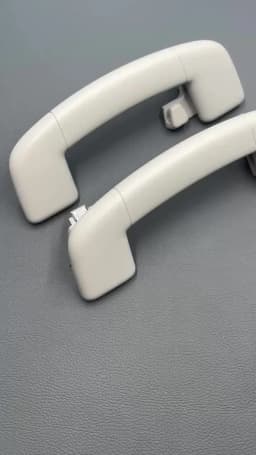 For VW Tiguan 2 MK2 2017 2018 Roof Handle Inner Ceiling Pull Handles OEM 5NG 857 643 A 5NG 857 607 A 5NG857643A 5NG857607A