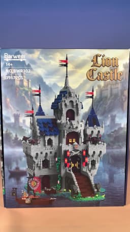 Lion Castle Royal Modular Buildings Blocks Sets Medieval Fortress City Street View House Architecture Assembly Brick Model Kit Adults DIY Collectible Gift 3967PCS