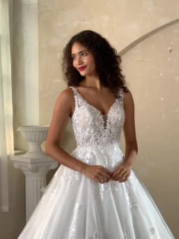 Customized BEPEITHY V Neck A Line Wedding Dresses 2025 Sleeveless Vestidos De Novias Bride Lace Bridal Gown Vintage Boho Robes