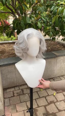 Sliver Grey Short Curly 13X4 Synthetic Lace Front Wigs for Women Older Lady Glueless Synthetic Wigs Gray Free Part 150% Density