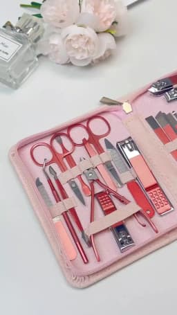 Nail Clipper Set Cherry Blossom Powder 30-piece Nail Clipper Stainless Steel Nail Clipper with Eyebrow Razor Beauty Set Tool Set