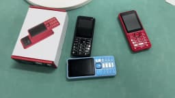 I79 (H6) 4G Elderly Mini Cellphone 2.4Inches TFT Screen 32MB RAM No Camera Torch Dual SIM English Keyboard Mobile Phone