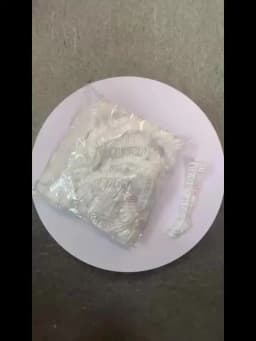 300/100/Pack Heavy-Duty Elastic High-Quality Disposable Shower Caps - Transparent Plastic Disposable Head Covers for Travel, Hair Salons, Hair Dyeing, and Haircuts, Suitable for Hair Care, Swimming, and Bathing - Indoor Shoe Covers, Clean and Hygienic, Durable and Hygienic Design, Secure Fit, Easy to Put on and Take Off, Protects Hair | Stable Non-Slip Headgear | Disposable Toiletries