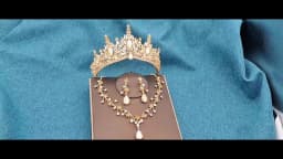 Baroque Wedding Crown for Bride 3-pack Tiara Earrings Necklace Bridal Jewelry Set Champagne Crystal Costume Party Birthday Gift