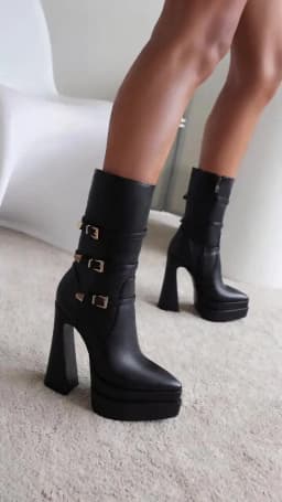 Three-Row Metal Belt Buckle Ultra-High Profiled Hollow Heel Catwalk Women's Boots Pointed Toe Three-Layer Platform Mid-Boots