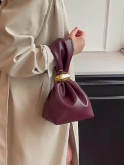 Design Mini PU Leather Dumpling Niche Clutch Bags for Women Fashion Knotted Female Retro Shoulder Bag Wrist Handbags and Purses