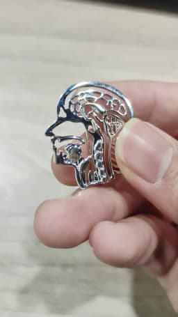 Hanreshe Anatomy Head Bones Pins Silver Plated Metal Lapel Backpack Brooch Badges Medical Jewelry for Doctors Nurses