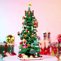 KAVOWORLD 1024pcs Christmas Tree Building Bricks Set with LED Light Up DIY Xmas Tree Home Tabletop Decor Assembly Model Stable Interlocking Building Bricks 3D Puzzle Construction Kit Christmas Party Display Holiday Festive Ornament Hobby Toy Gift for Home