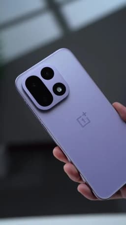 OnePlus 15 5G Snapdragon 8 Elite Gen5 6.78 165Hz LTPO AMOLED 120W Charger 7300mAh IP68 NFC OTA 50MP
