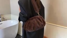 New Comfortable Versatile Texture Top Clutch Bag Women Winter Fluffy Cloud Crossbody Bag Retro Furry Commuting Storage Bag