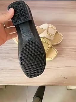 Women's Versatile Summer Sandals - Fashion Thick Sole Flip Flops, Non-Slip Durable Outdoor Slides for Beach/Street Wear