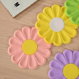 1pcs Daisy Silicone Trivets Mats - Heat Resistant, Non-Slip Kitchen Pads for Pots, Pans & Dishes - Perfect Christmas & Halloween