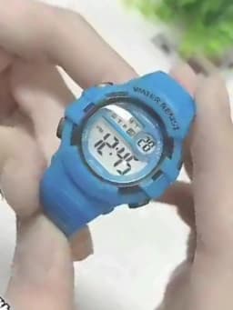UTHAI Kids's Digital Watch Alarm Clock Waterproof Swimming Sports Primary And Secondary School Student Wristwatches gift