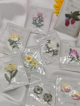 Flower Embroidery Stickers Iron On Patches Patch For Clothing Parches Ropa Termoadhesiv Bordados Para La Naszywki Toppe Vestiti