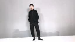 [EAM] Loose Fit Black Irregular Sweatshirt New Turtleneck Long Sleeve Women Big Size Fashion Tide Spring Autumn 2026 JQ021