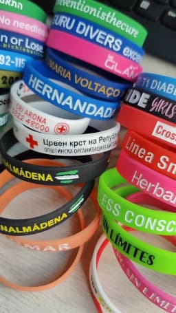 100PCS Engraved Custom Silicone Wristband Debossed Technique Customizable LOGO ID SOS Bracelet Engraved Personalized Armband